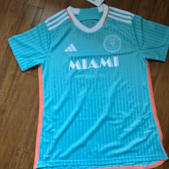Adidas Inter Miami 2024/2025 home jersey in mint, size L, NWT - Picture 8 of 9